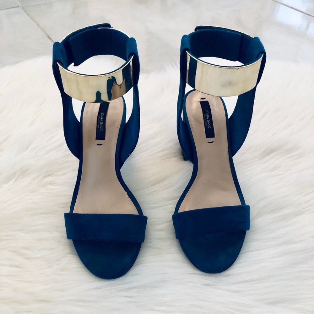 Blue Suede Cuffed Heels, size 5